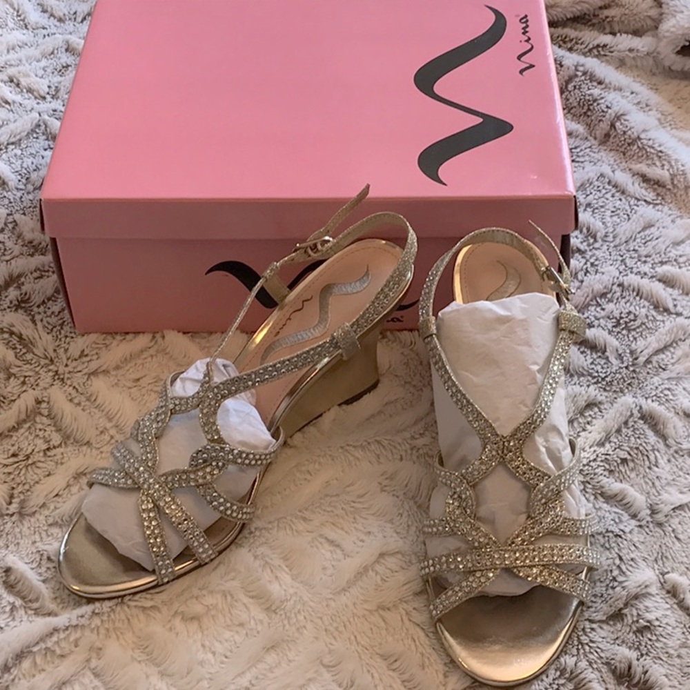 **SALE**Nina Gold Wedges